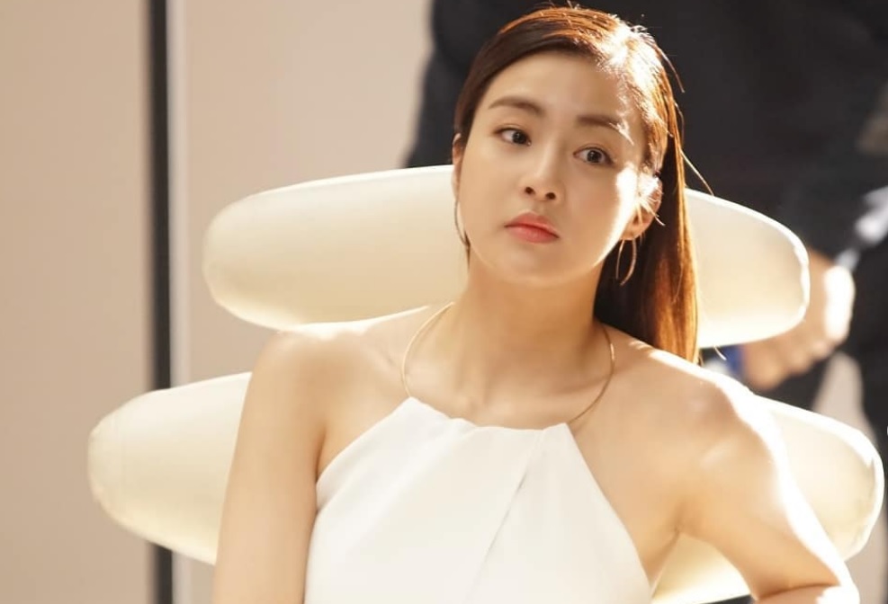 Men tasodifan bir etuk ayol eshak keldi.