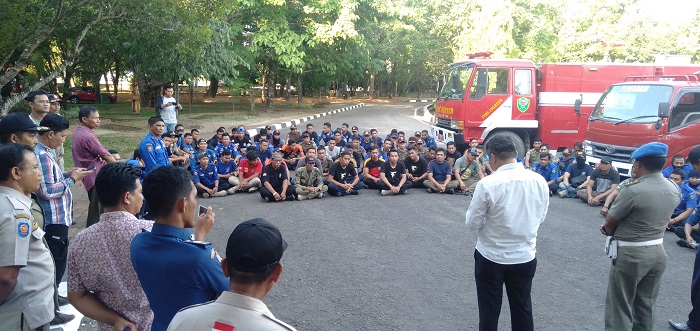 Ditemui Penjabat Sekda, Petugas Honorer Damkar dan Satpol PP Barru Sampaikan Lima Tuntutan