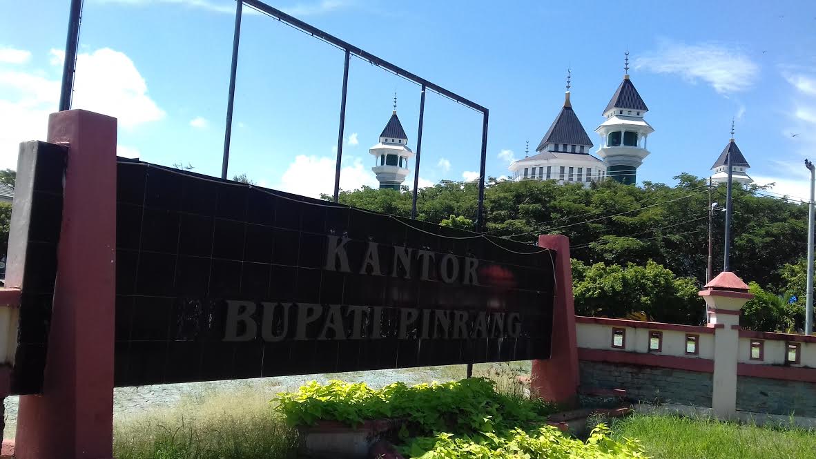 kantor-bupati-pinrang_20160910_174041.jpg
