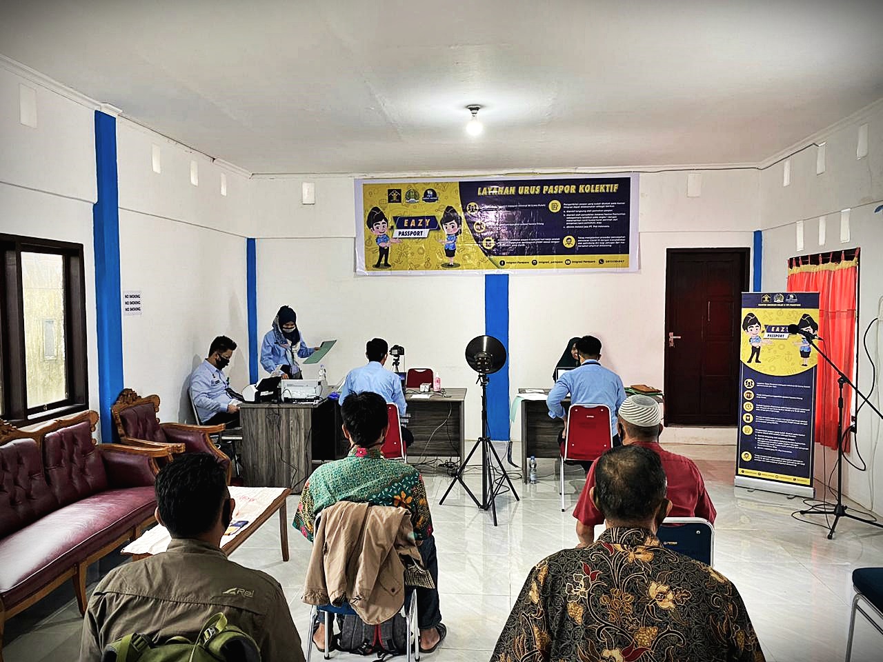 FOTO: Layanan Eazy Passport Kanim Kelas II TPI Parepare - kantor-imi3gs.jpg