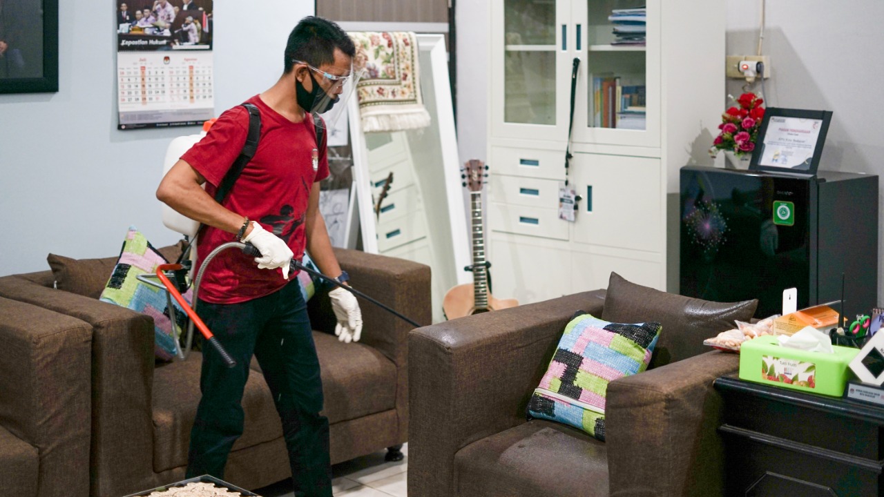 Arief Budiman dan Faizal Amir Positif Covid-19, Kantor KPU Makassar Disterilkan