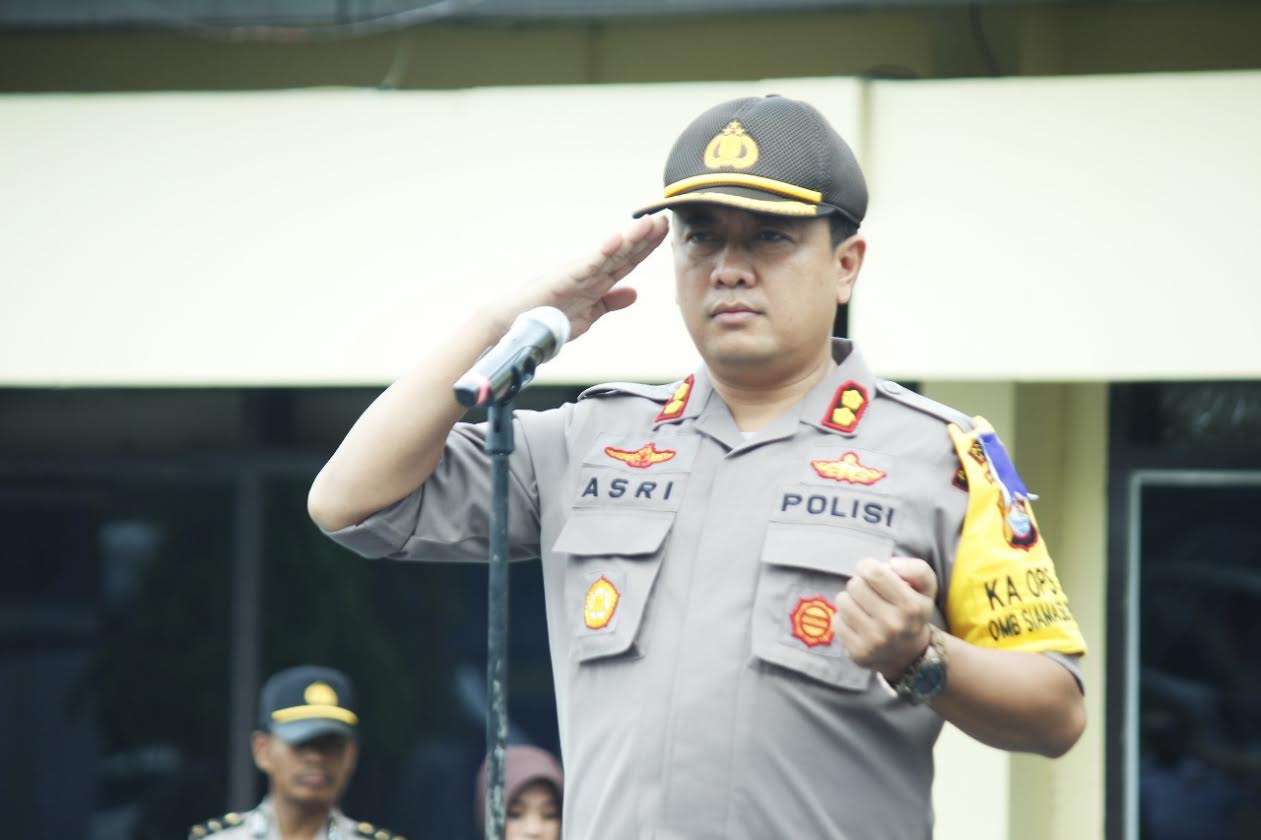 kapolres-majene-memimpin-apel-gelar-pasukan-operasi-lilin.jpg