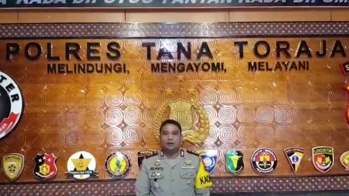 kapolres-tana-toraja-ucapkan-natal-2018.jpg