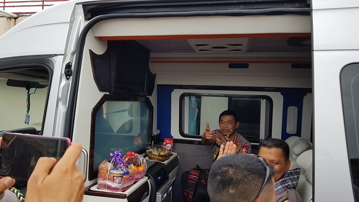 kapolri-jenderal-polisi-idham-azis-bersama-kapolda-sulbar-brigjen.jpg