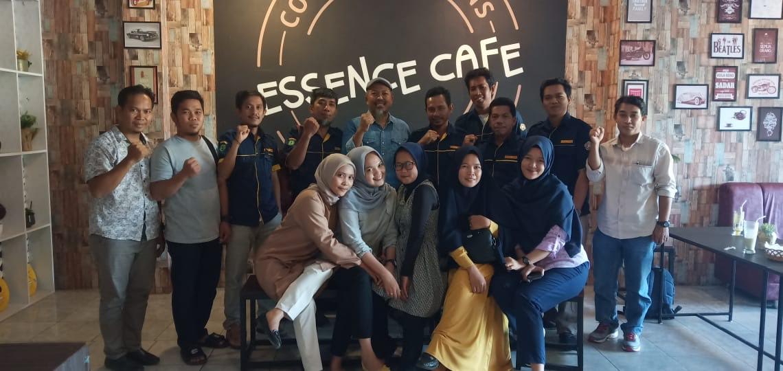 karang-taruna-luwu-foto-bersama-u45.jpg