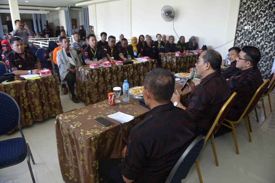 Foto: KBPP Polri Sulsel Rapat di Pinrang, Ilham Arief Sirajuddin dan Bupati Jadi Rebutan untuk Wefie - kbpp-polri-sulsel-7-482019.jpg