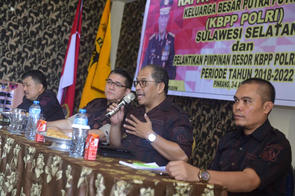 Foto: KBPP Polri Sulsel Rapat di Pinrang, Ilham Arief Sirajuddin dan Bupati Jadi Rebutan untuk Wefie - kbpp-polri-sulsel-8-482019.jpg
