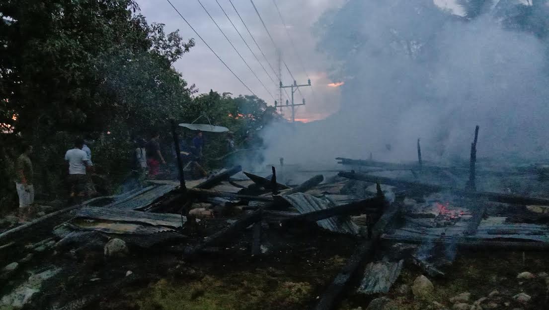 kebakaran-terjadi-di-malawwe-kelurahan-tuara-kecamatan-enrekang.jpg