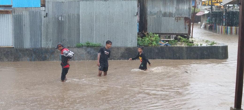 kelurahan-tamanroya-kecamatan-tamalatea-kabupaten-jeneponto-terendam-banjir.jpg