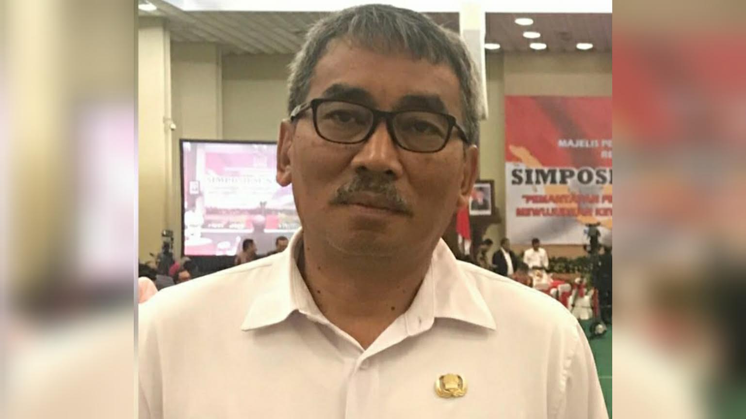 kepala-badan-kepegawaian-daerah-sulawesi-selatan-bkd-sulsel-imran-jausi-2362021.jpg