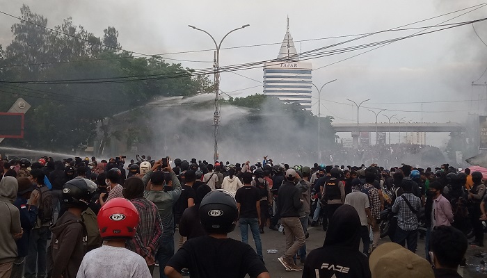 ANEH Mengapa DPR Sahkan Naskah UU Cipta Kerja Padahal Belum Rapih, Benarkah Cacat Prosedural?