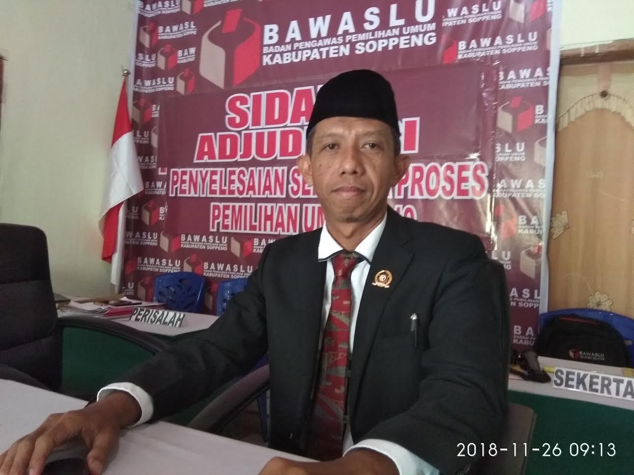 ketua-bawaslu-soppeng-winardi.jpg