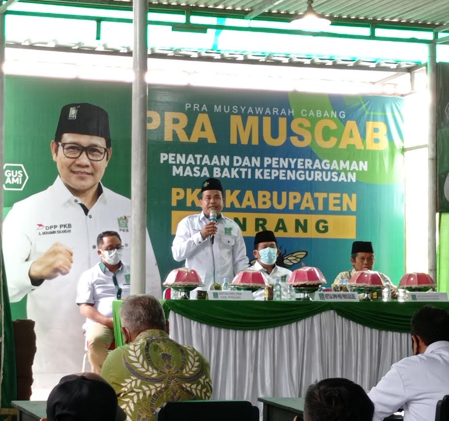 ketua-dpc-pkb-pinrang-alimuddin-budung-saat-membuka-pra-muscab-pkb-1742021.jpg