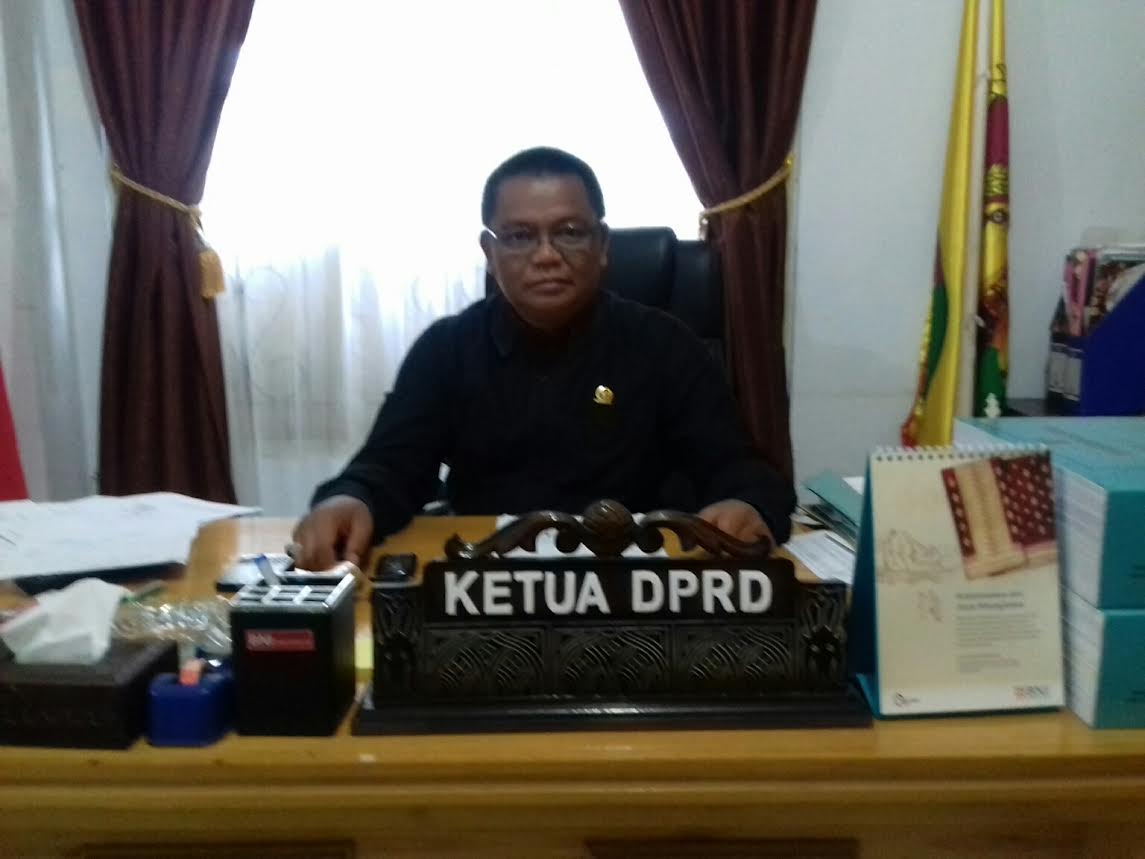 DPRD Toraja Utara Tak Tahu Kapan Pelantikan Kalatiku