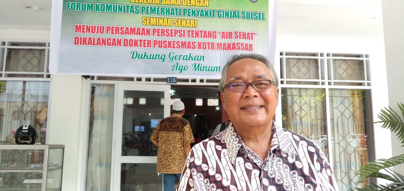 ketua-fkppg-sulsel-prof-drg-mansur-nasir1.jpg
