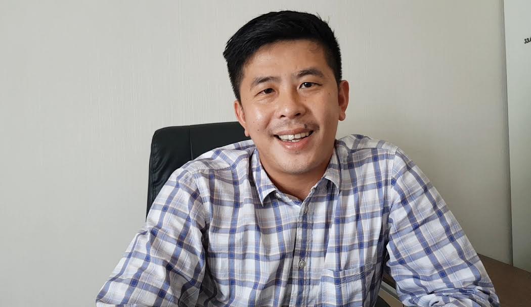 ketua-fraksi-demokrat-dprd-mamuju-febrianto-wijaya-322020.jpg