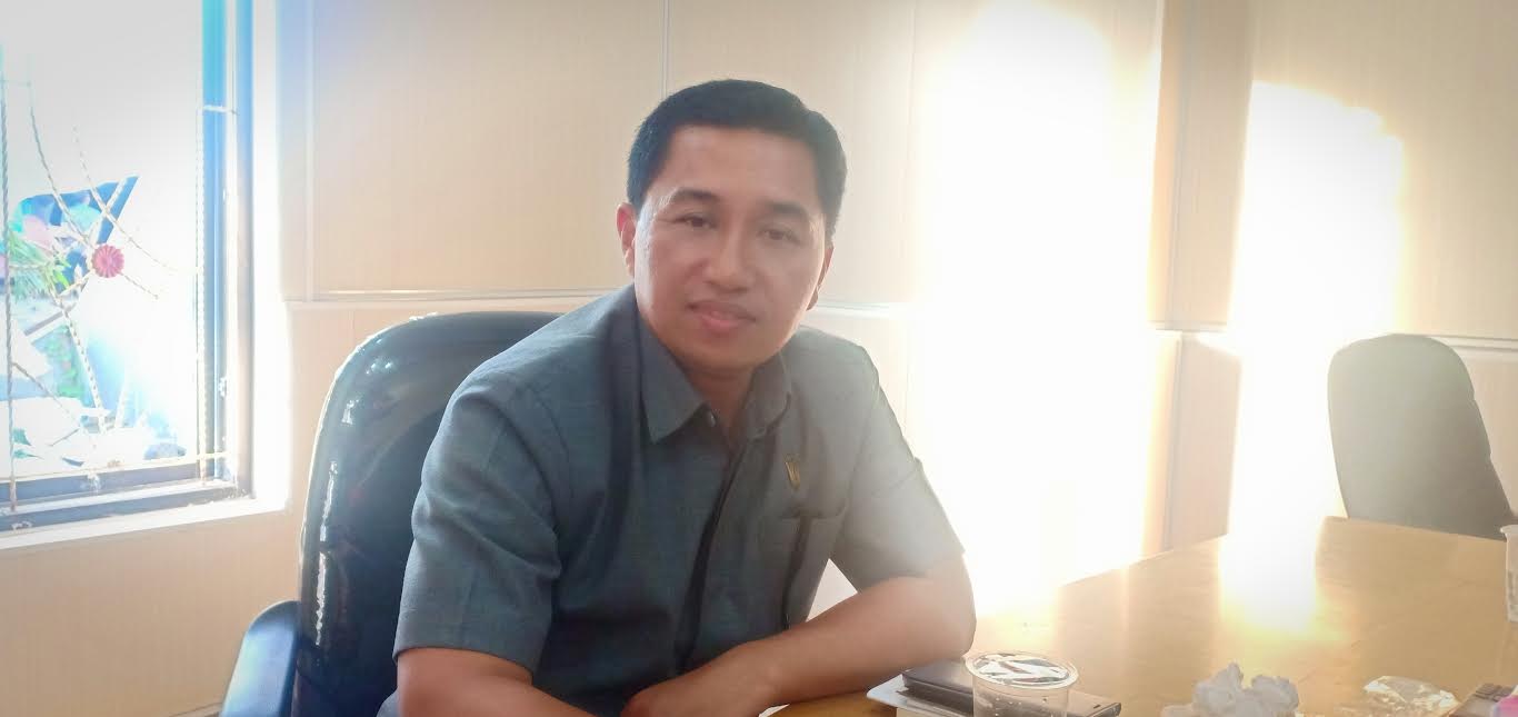 ketua-komisi-ii-dprd-parepare-kamaluddin-kadir-selasa-1252020.jpg