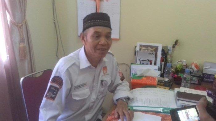 ketua-komisi-pemilihan-umum-kpu-kabupaten-luwu-utara-syamsul-bachri-2312021.jpg