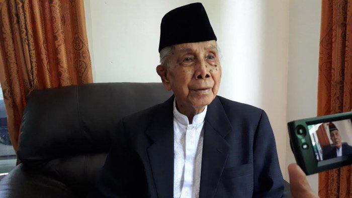 ketua-majelis-ulama-indonesia-sulsel-agh-sanusi-baco-lc-1-1652021.jpg