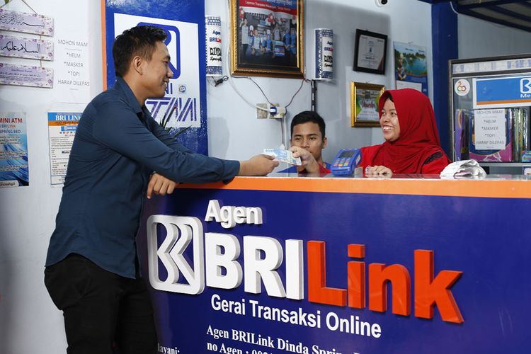 kini-bisa-tarik-uang-pensiunan-di-agen-brilink-solusi-physical-distancing-di-tengah-wabah-corona.jpg