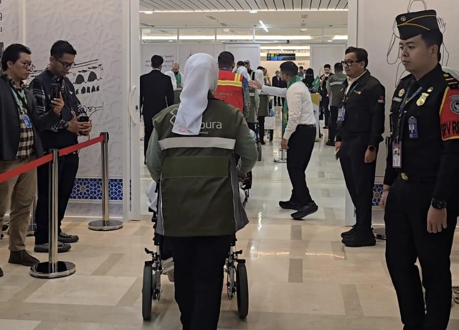 kloter-pertama-cjh-embarkasi-makassar.jpg