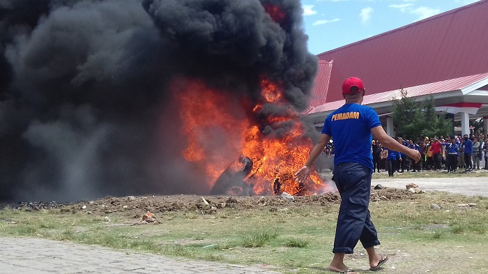 Atraksi Fire Ground Meriahkan HUT ke-72 TNI di Jeneponto