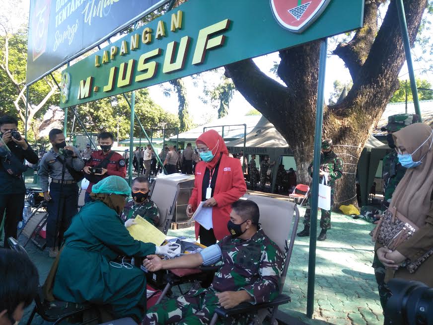 kodam-xiv-hasanuddin-menggelar-donor-darah-2292020.jpg
