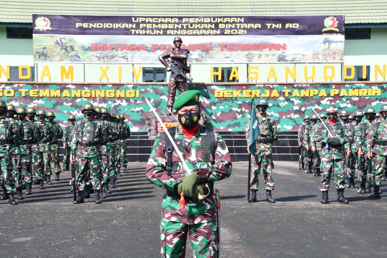 327 Prajurit Ikut Pendidikan Pembentukan Bintara TNI AD di Rindam XIV/Hasanuddin