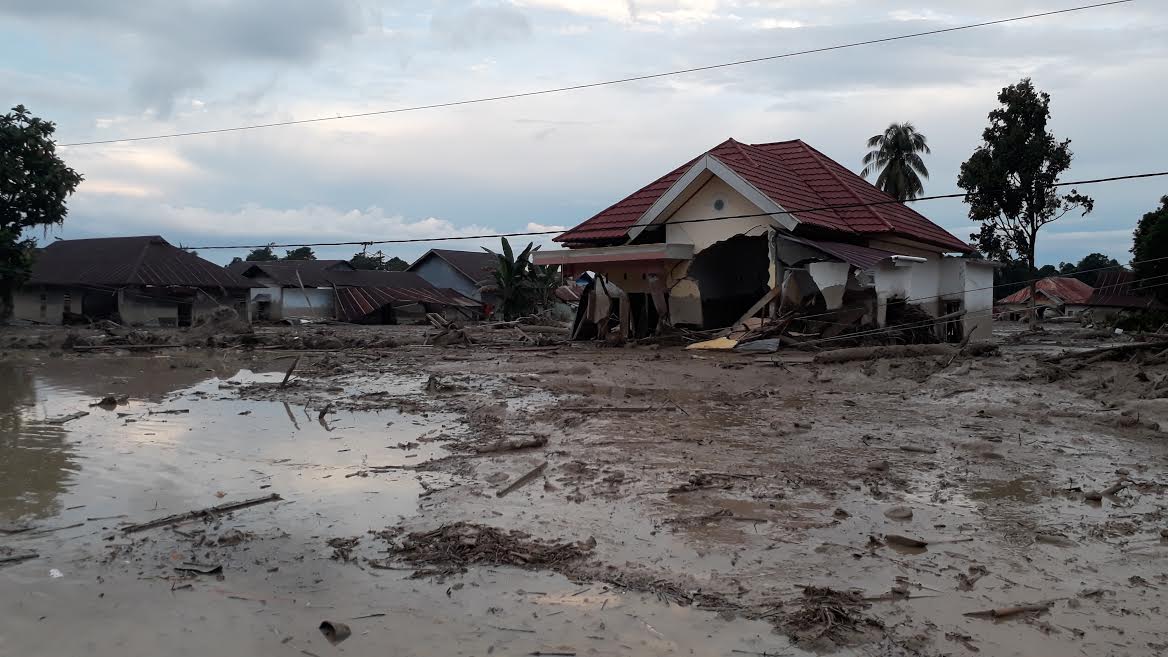 kondisi-desa-radda-kecamatan-baebunta-banjir-bandang-menerjang-luwu-utara.jpg