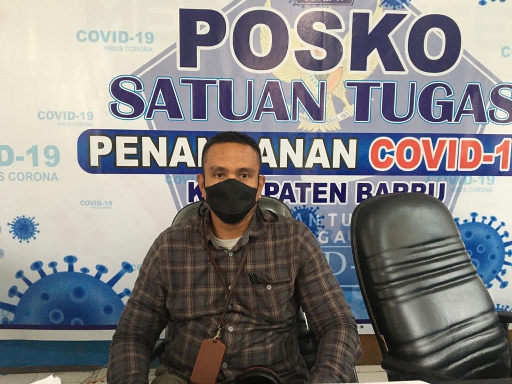 koordinator-satgas-penanganan-covid-19-kabupaten-barru-darwis-2962021.jpg