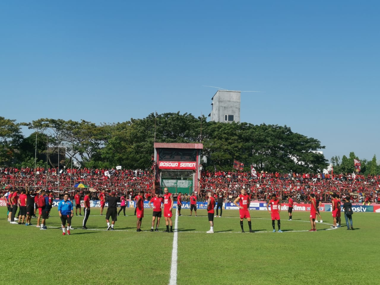 kronologi-dan-akar-masalah-leg-ii-final-piala-indonesia-2019-ditunda-pssi-sebut-persija-trauma.jpg