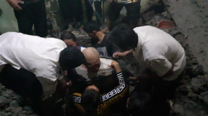 Begini Hal yang Dialami Mbah Pani Saat Dikubur 5 Hari, Ada yang Berusaha Menggoda Saat Topo Pendem