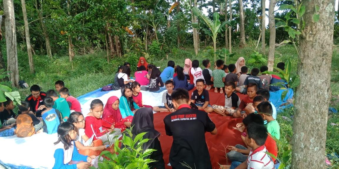 Hanya di ESA Sidrap, Kursus Bahasa Inggris Dibayar dengan Sampah