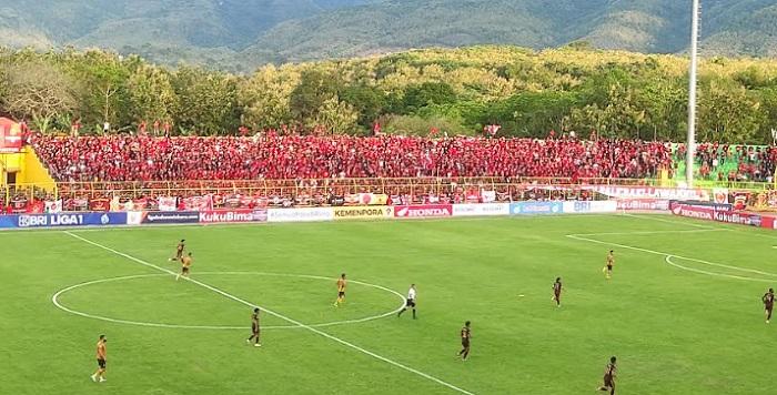 laga-PSM-Makassar-lawan-Bhayangkara-FC-di-Stadion-Gelora-BJ-Habibie-vv.jpg