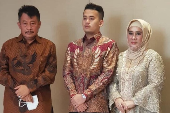 Porno jinsiy jingalak rus ayollar bilan