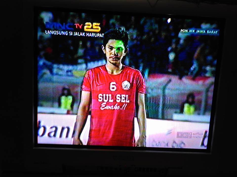 Di Dunia Maya, Suporter Sulsel Protes Laser Suporter Jabar