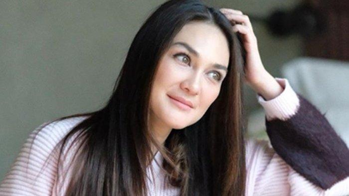luna-maya-kini-terkenal-dan-kaya-raya-petugas-keamanan-bongkar-sifat-asli-si-artis-ke-tetangga11.jpg