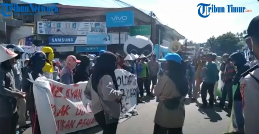 mahasiswa-dan-nelayan-di-kabupaten-majene-sulawesi-barat-sulbar-berunjuk-rasa.jpg