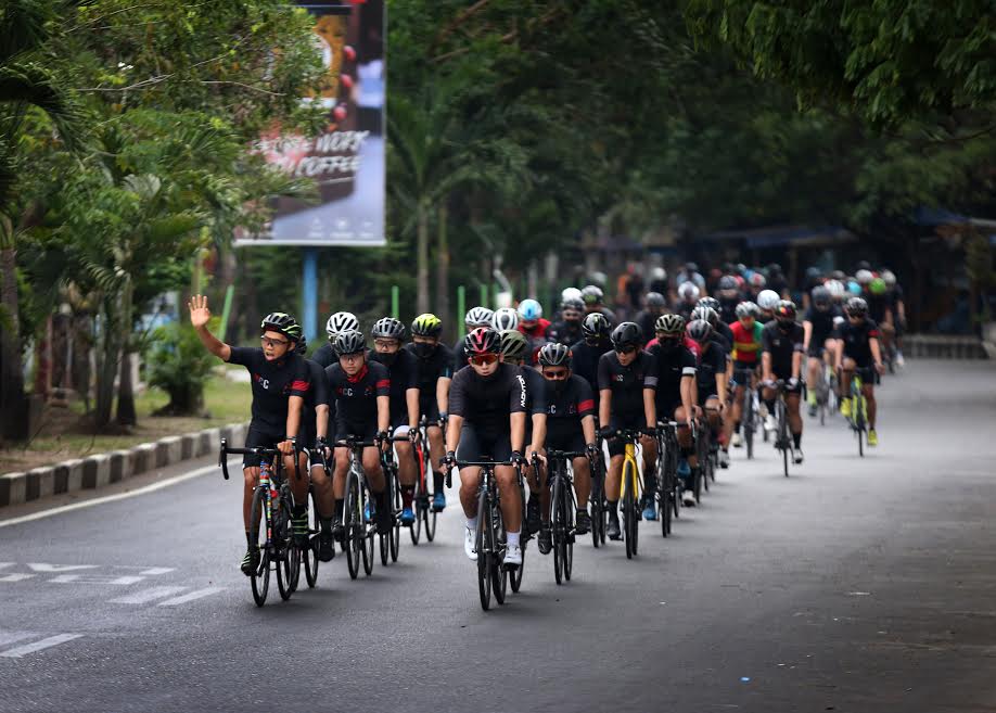makassar-cycling-club-mcc-gowes-bersama-1.jpg
