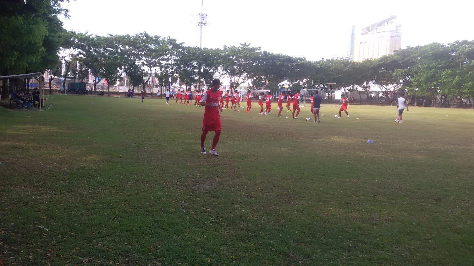 Dua Kiper Seleksi PSM Makassar Latihan Refleks