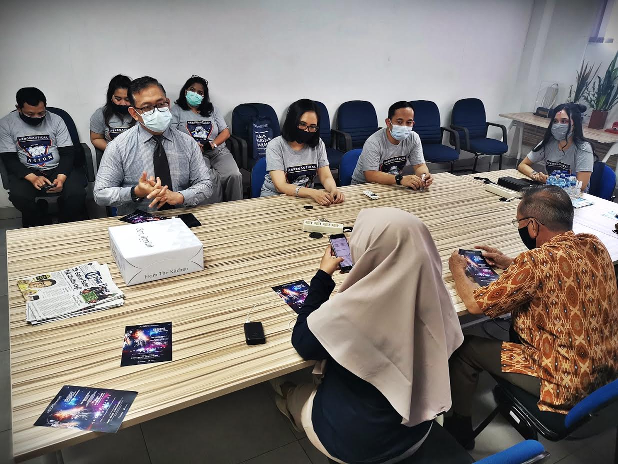 manajemen-hotel-aston-makassar-hotel-and-convention-center-audiensi-di-kantor-tribun-timur.jpg