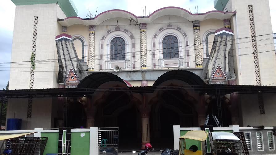 masjid-raya-rantepao-corak-toraja_20160526_114949.jpg