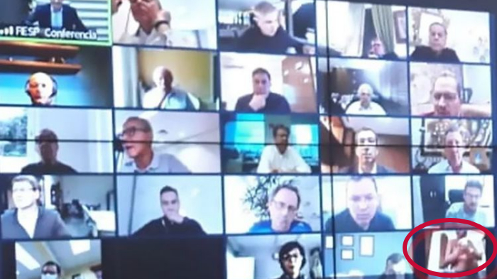 Insiden Memalukan Rapat Presiden Via Zoom, Pengusaha Muncul Tanpa Busana karena Lupa Matikan Kamera