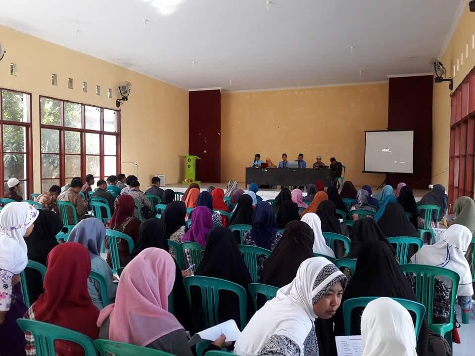 melaksanakan-pelatihan-guru-mengaji_20160807_205335.jpg