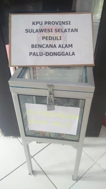 menggalang-dana-untuk-korban-gempa_20181008_194924.jpg
