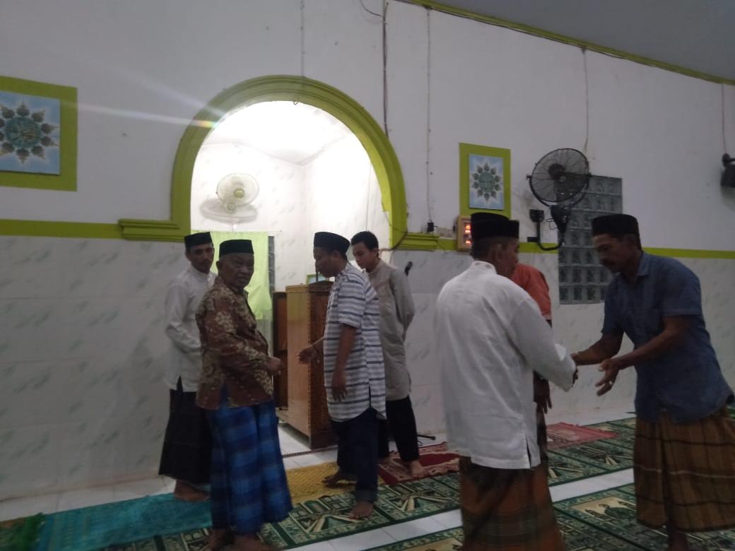 Sambut Ramadan, Komunitas Mancing Turatea Sumbang Alquran ke Masjid Abu Khair