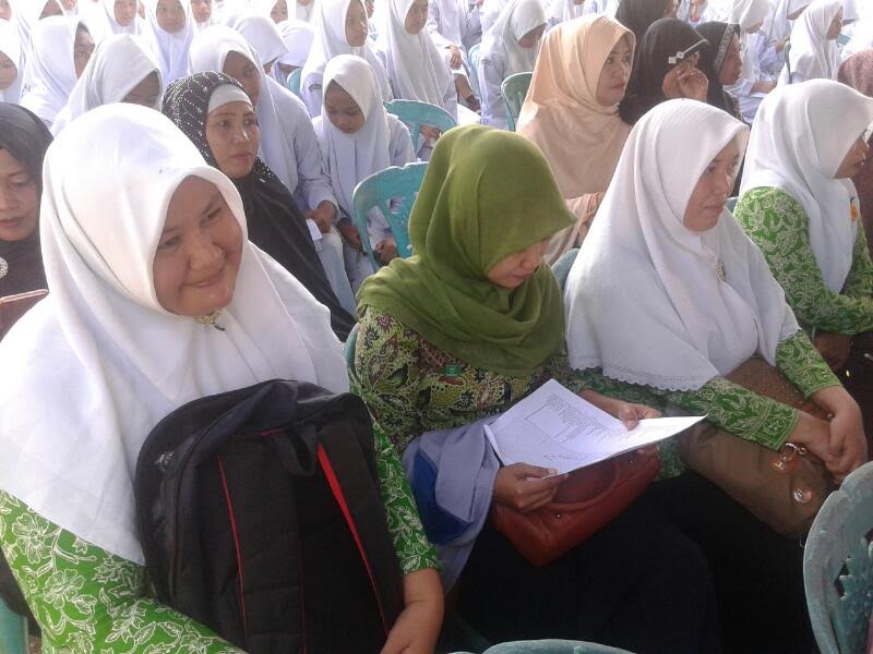 Istri Wagub Sulsel Hadiri Peresmian Gedung DDI Pattojo