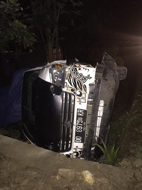 Ditabrak Mobil, Pengendara Motor Tewas di Libureng Bone