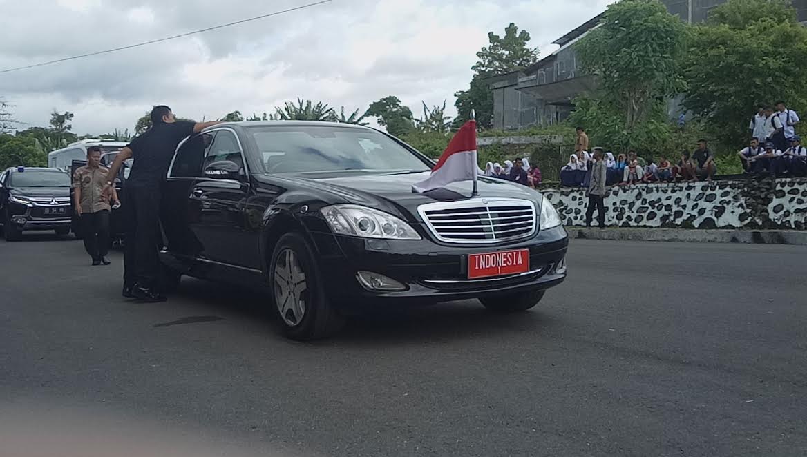 mobil-yang-rencananya-ditumpangi-presiden-ri-joko-widodo-jokowi-selama-berada-di-parepare_20180702_110407.jpg