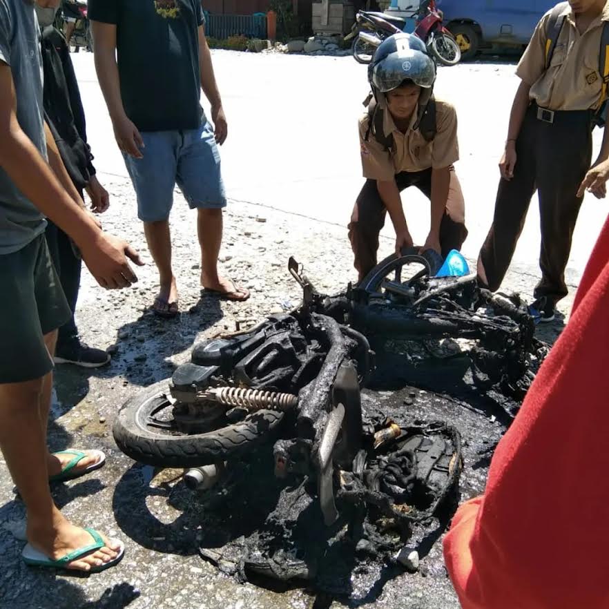 Simpan Handphone di Bawah Jok, Motor Warga Luwu Utara Terbakar